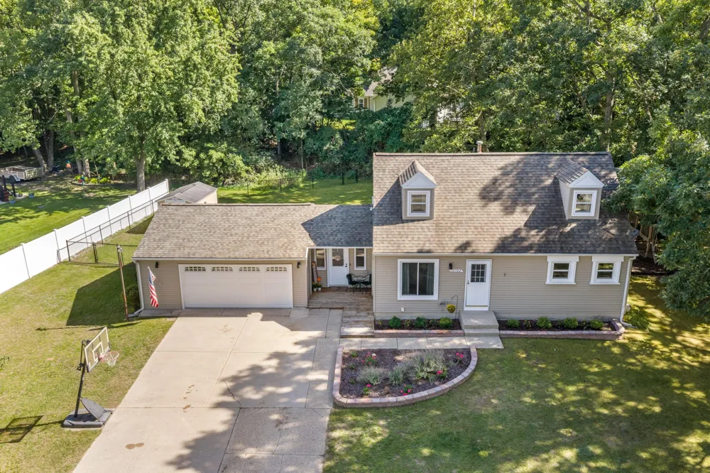 10702 Settlewood Drive SE Lowell, MI 49331