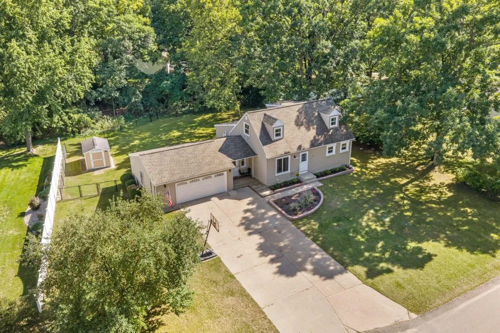 10702 Settlewood Drive SE Lowell, MI 49331