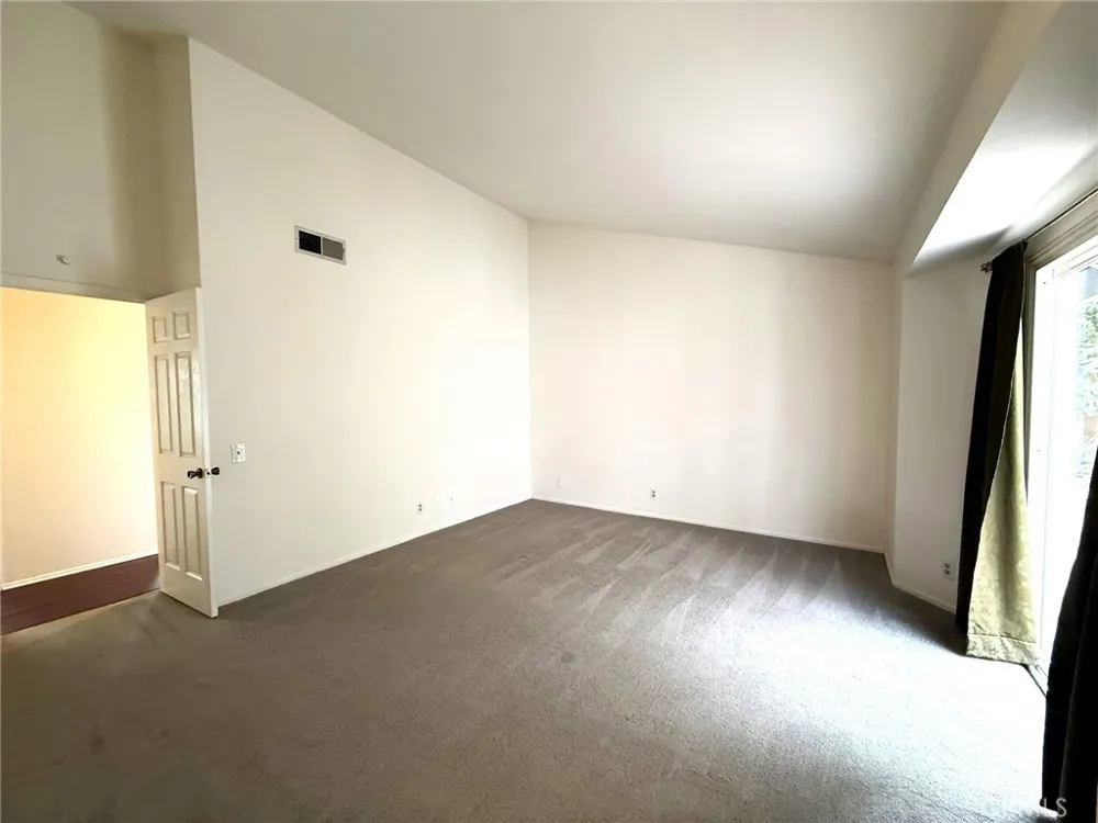 5 Duane Irvine, CA 92620