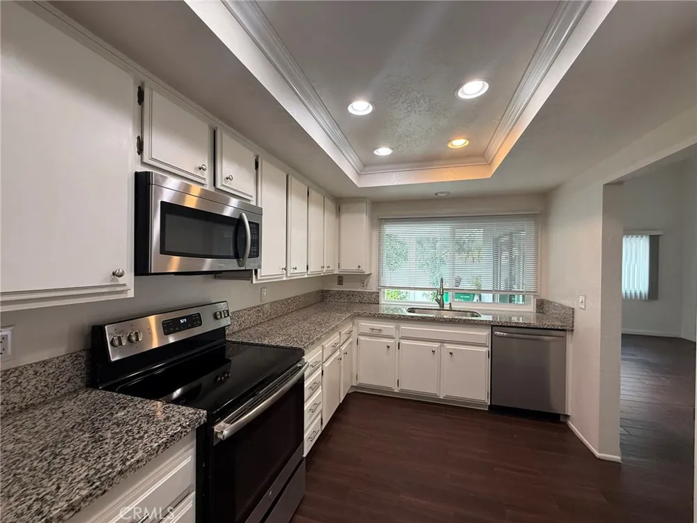 5 Duane Irvine, CA 92620