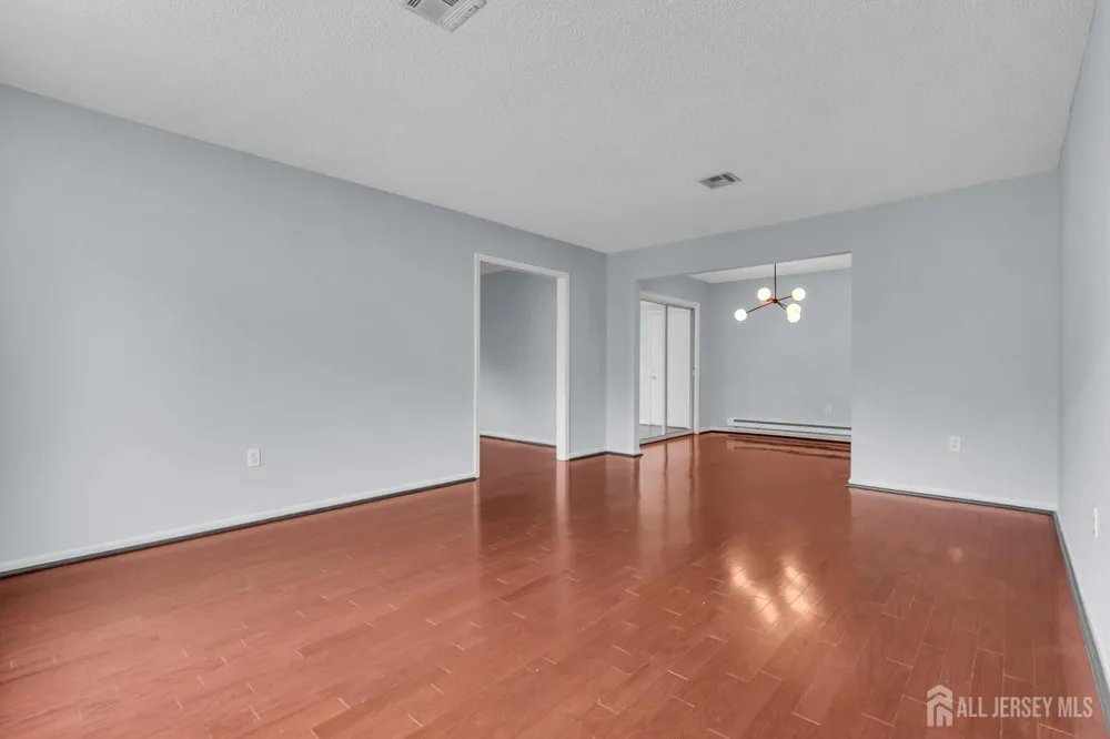 452-A Roxbury Lane Monroe, NJ 08831
