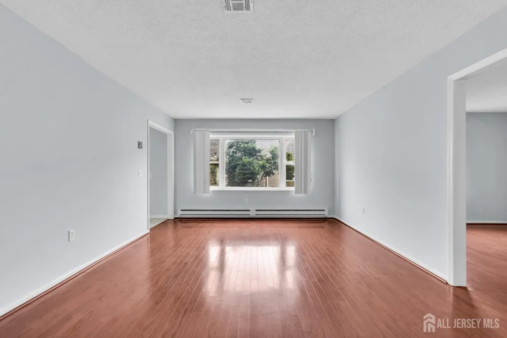 452-A Roxbury Lane Monroe, NJ 08831