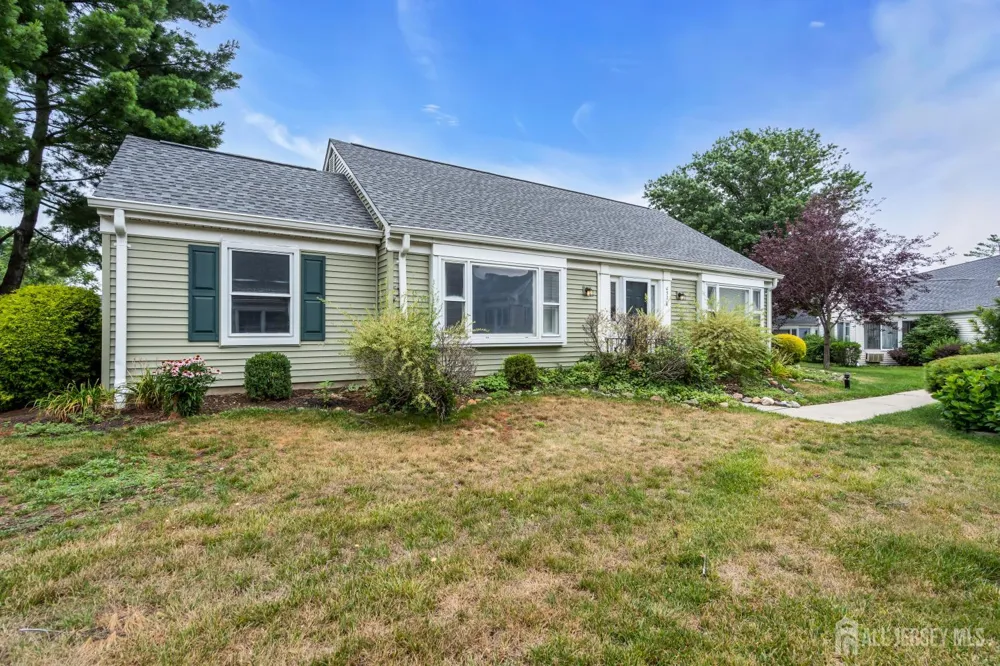 452-A Roxbury Lane Monroe, NJ 08831