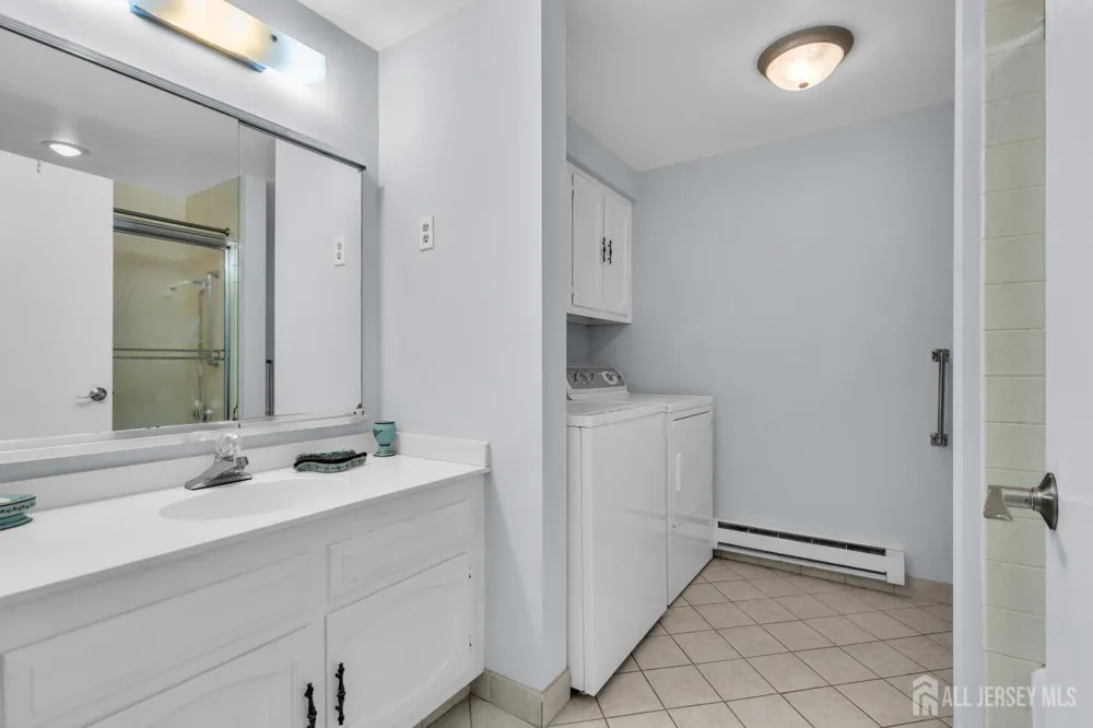 452-A Roxbury Lane Monroe, NJ 08831