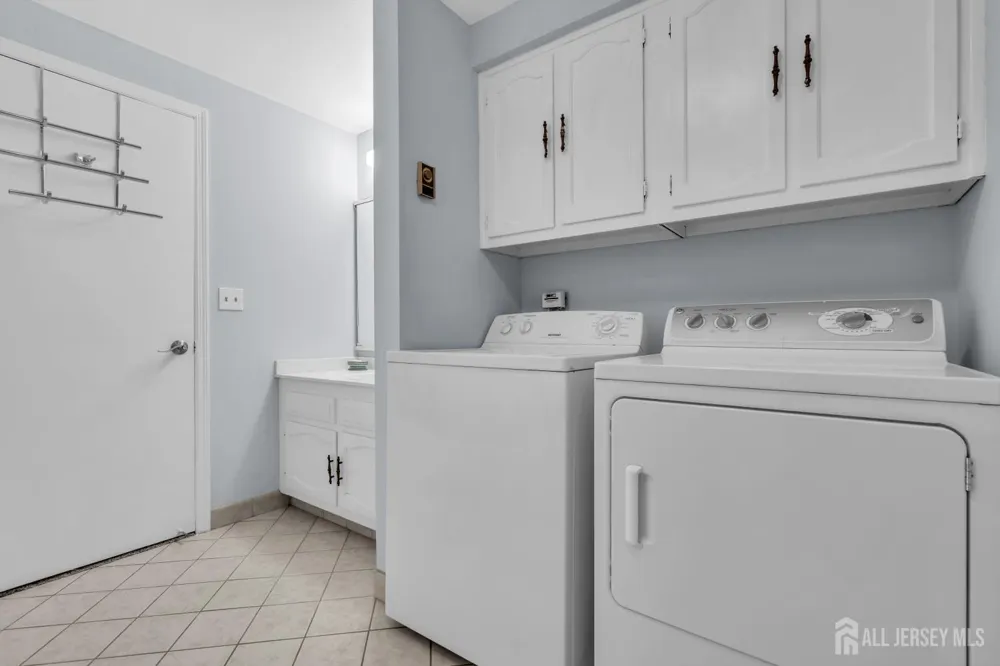 452-A Roxbury Lane Monroe, NJ 08831
