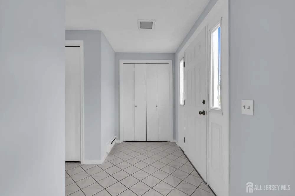 452-A Roxbury Lane Monroe, NJ 08831