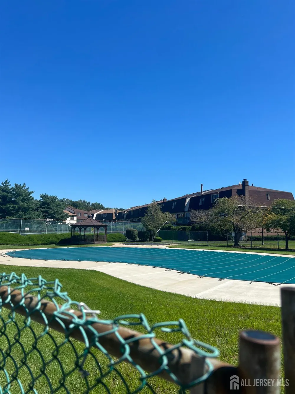 1105 Oaks Boulevard North Brunswick, NJ 08902