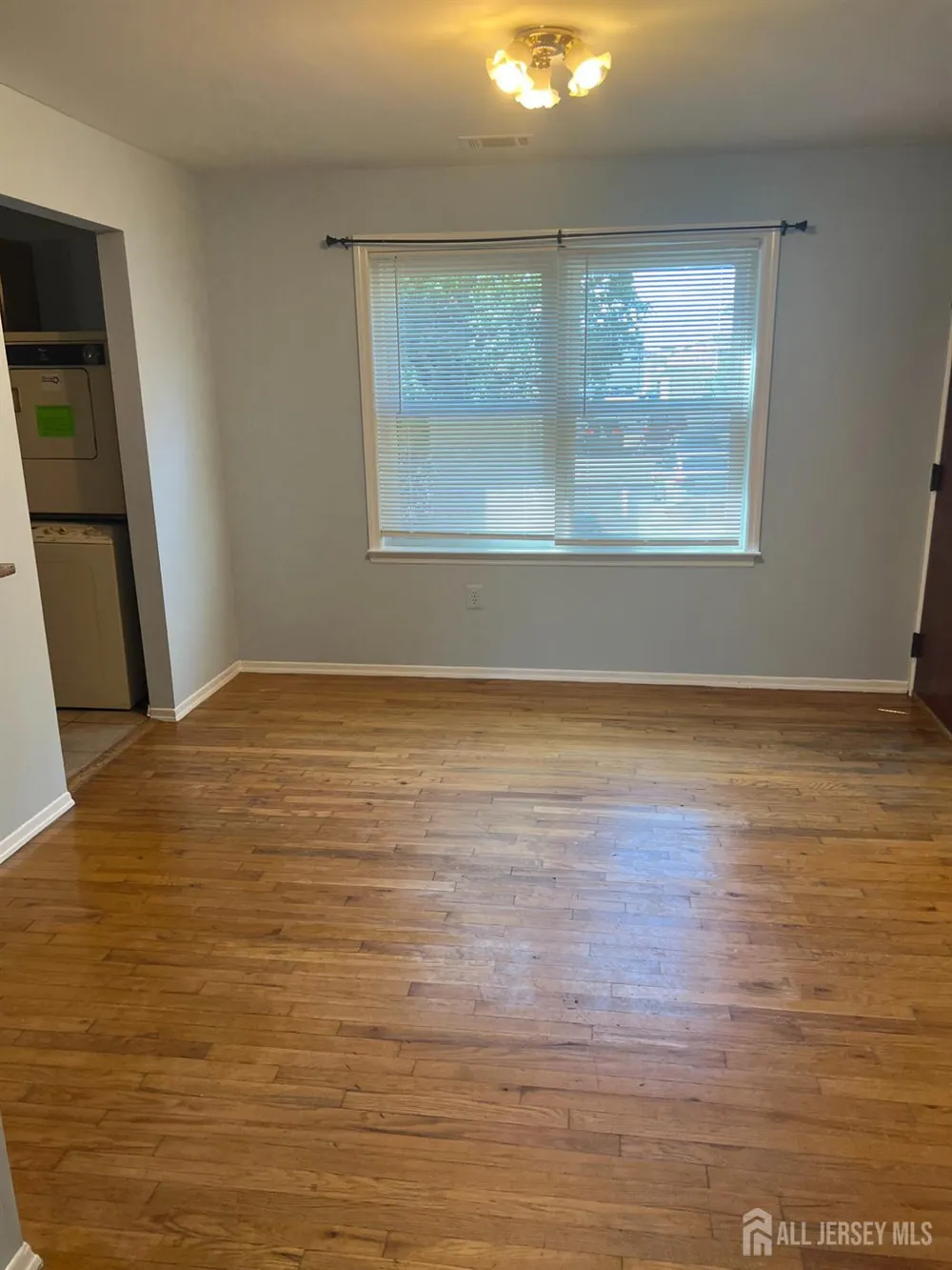 1105 Oaks Boulevard North Brunswick, NJ 08902