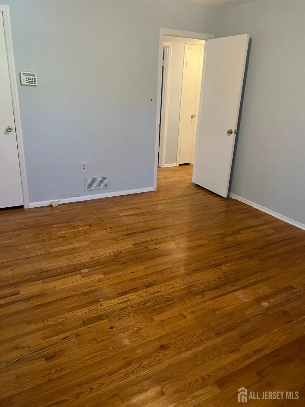 1105 Oaks Boulevard North Brunswick, NJ 08902