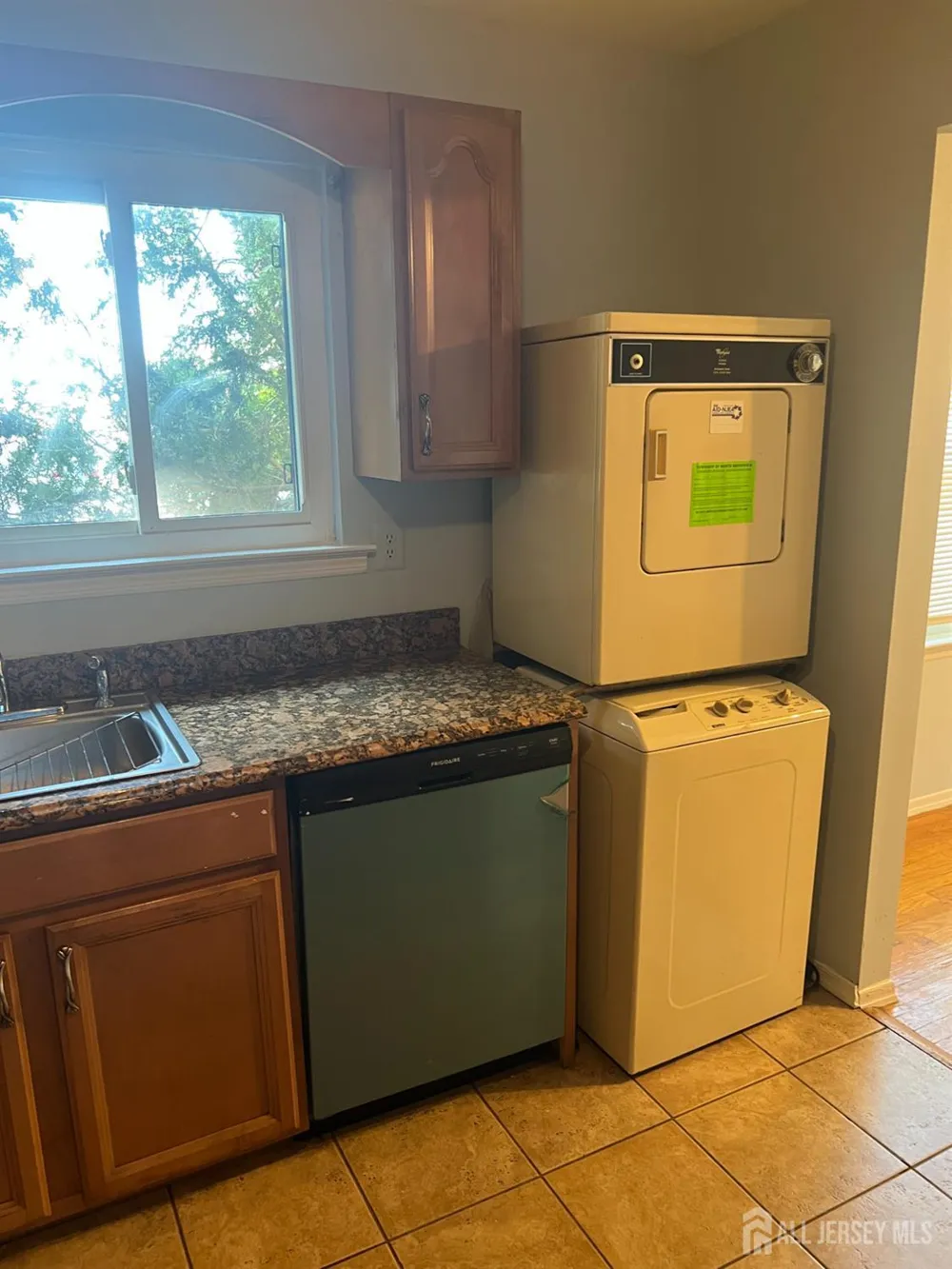 1105 Oaks Boulevard North Brunswick, NJ 08902