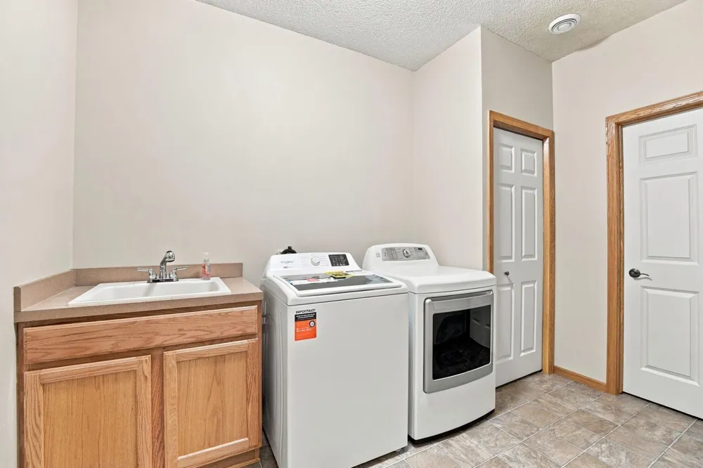 468 Hayes Drive Hastings, MN 55033