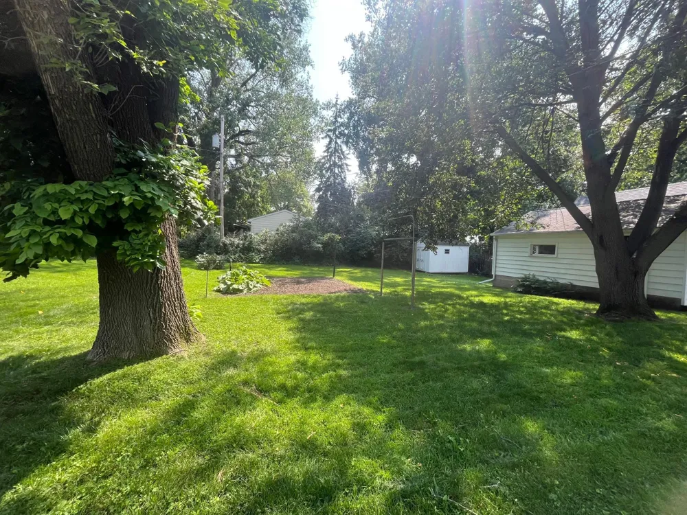 590 Valley Lane Mendota Heights, MN 55118