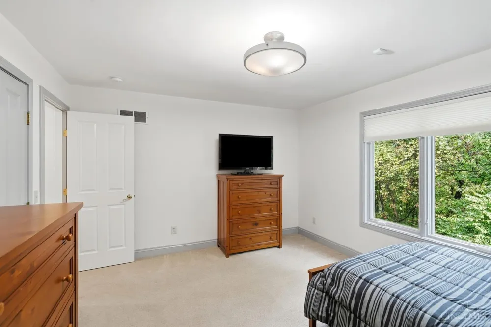 970 River Forest Drive Hamilton, OH 45039