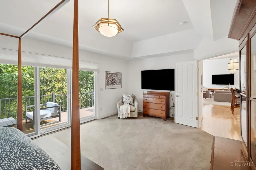 970 River Forest Drive Hamilton, OH 45039