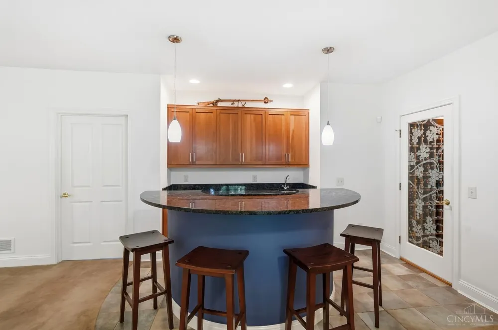 970 River Forest Drive Hamilton, OH 45039