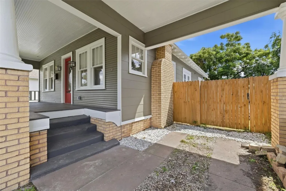 1309 E WILDER AVENUE Tampa, FL 33603