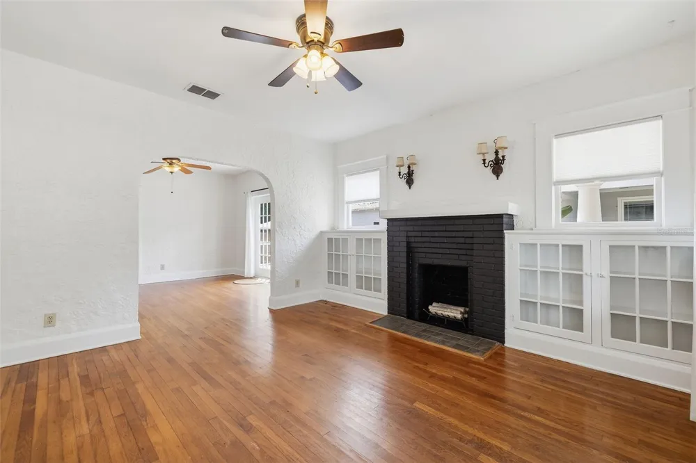 1309 E WILDER AVENUE Tampa, FL 33603