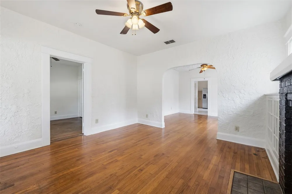 1309 E WILDER AVENUE Tampa, FL 33603