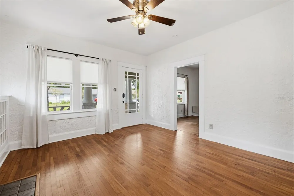 1309 E WILDER AVENUE Tampa, FL 33603