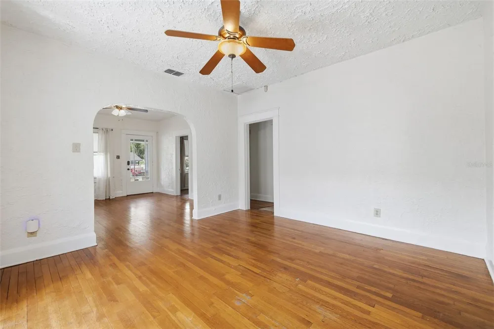 1309 E WILDER AVENUE Tampa, FL 33603