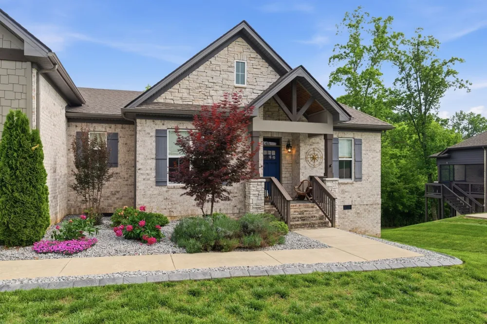 971 Nashs Nook Columbia, TN 38401