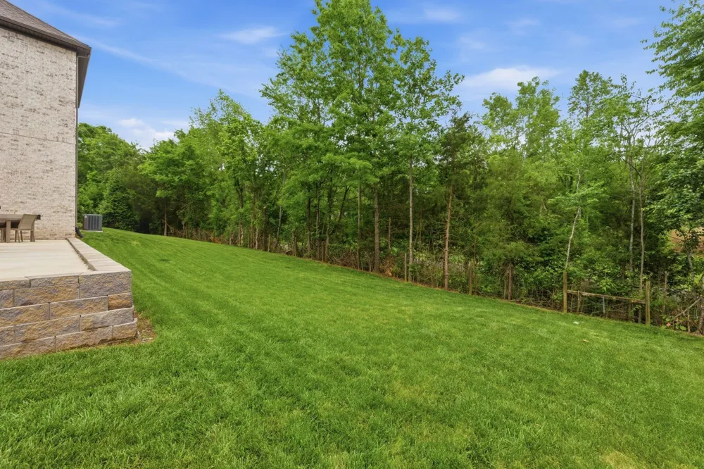 971 Nashs Nook Columbia, TN 38401