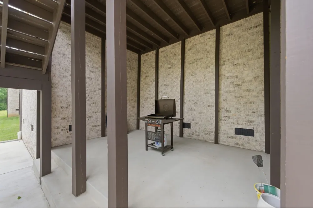 971 Nashs Nook Columbia, TN 38401