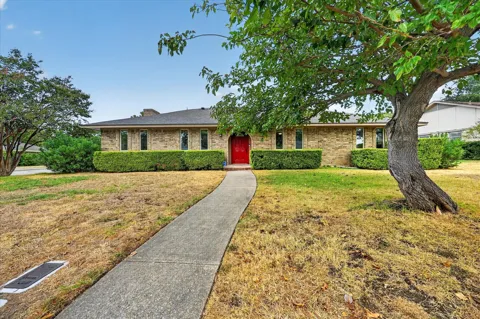 215 Roma Drive