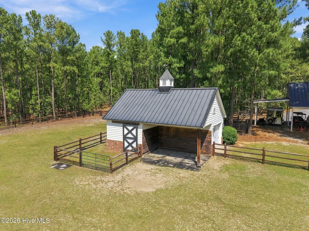 104 Meadows Lane Aberdeen, NC 28315