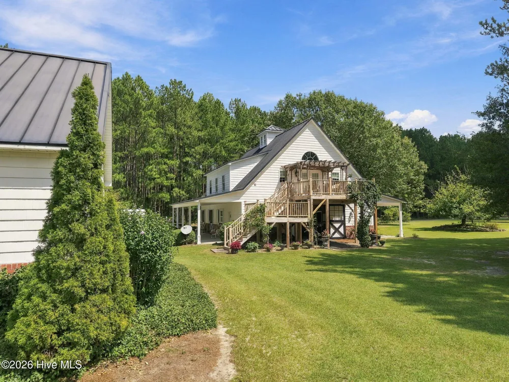 104 Meadows Lane Aberdeen, NC 28315