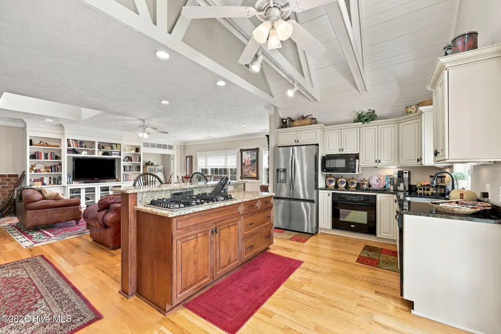 104 Meadows Lane Aberdeen, NC 28315
