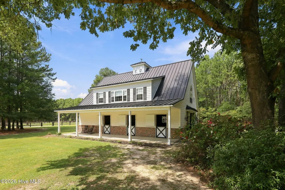 104 Meadows Lane Aberdeen, NC 28315