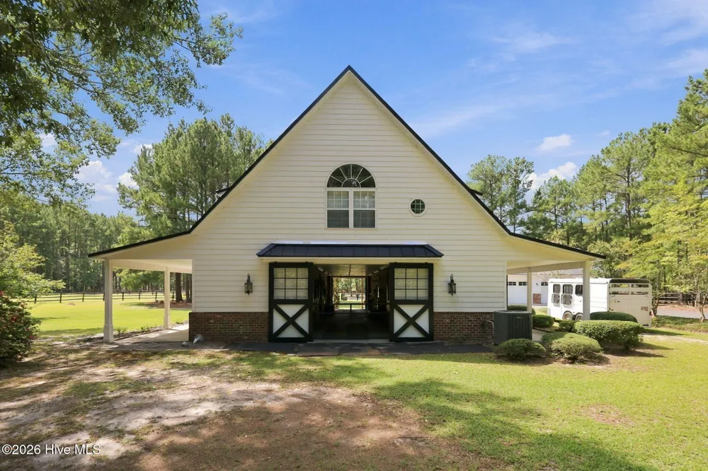 104 Meadows Lane Aberdeen, NC 28315