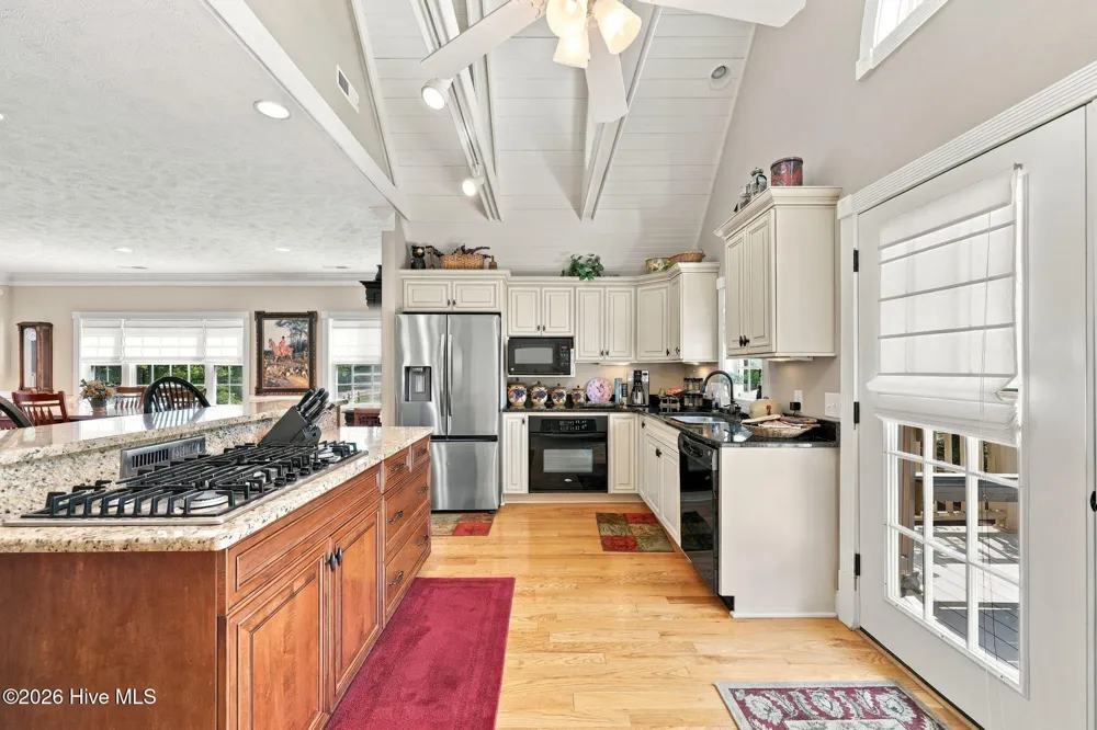 104 Meadows Lane Aberdeen, NC 28315