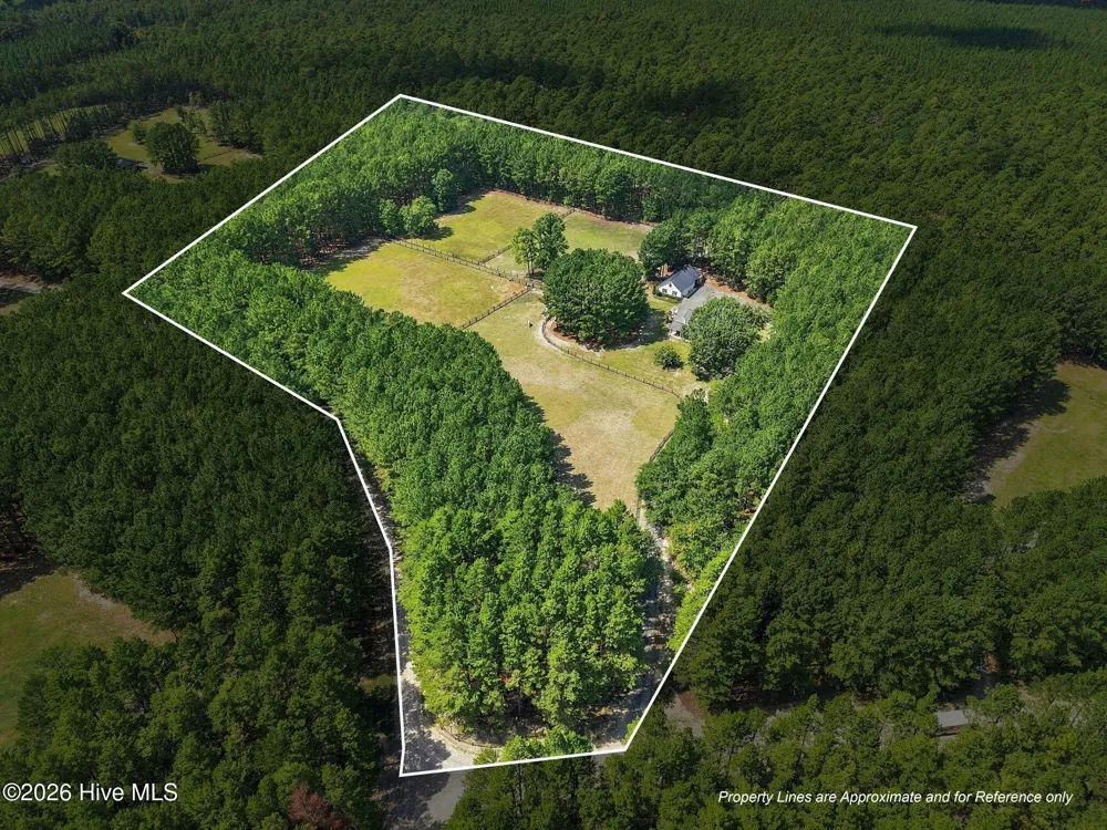 104 Meadows Lane Aberdeen, NC 28315