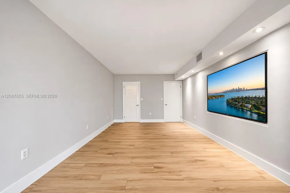 260 Sunrise Dr #D Key Biscayne, FL 33149