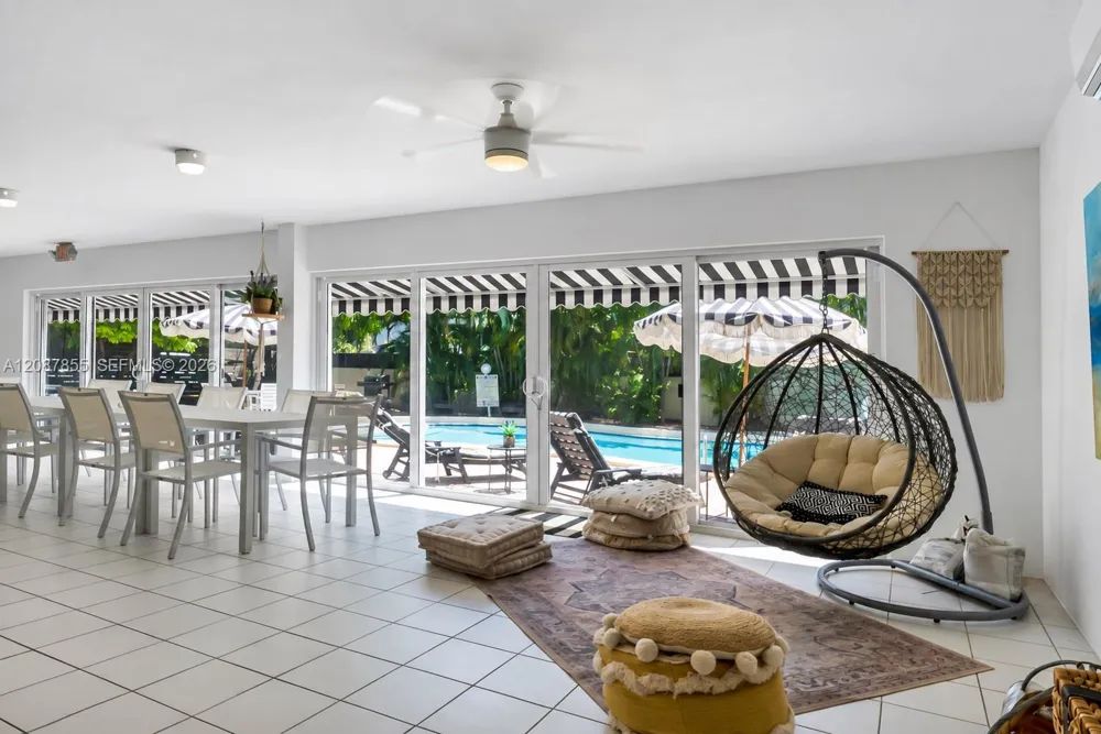 260 Sunrise Dr #D Key Biscayne, FL 33149