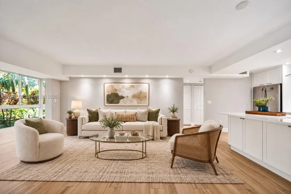260 Sunrise Dr #D Key Biscayne, FL 33149