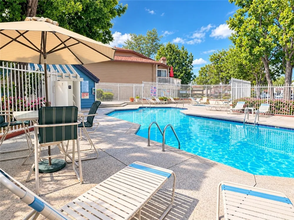 2456 Pleasant Way #A Thousand Oaks, CA 91362