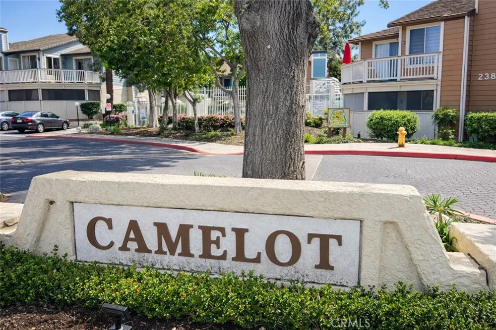 2456 Pleasant Way #A Thousand Oaks, CA 91362