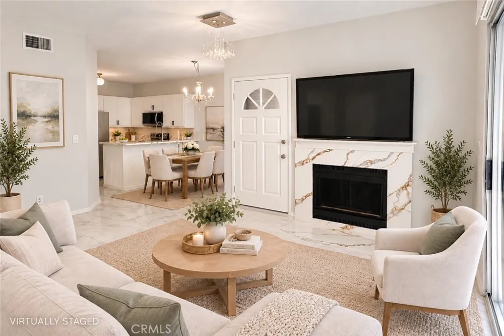 2456 Pleasant Way #A Thousand Oaks, CA 91362