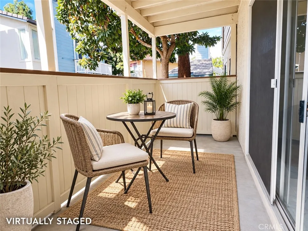 2456 Pleasant Way #A Thousand Oaks, CA 91362