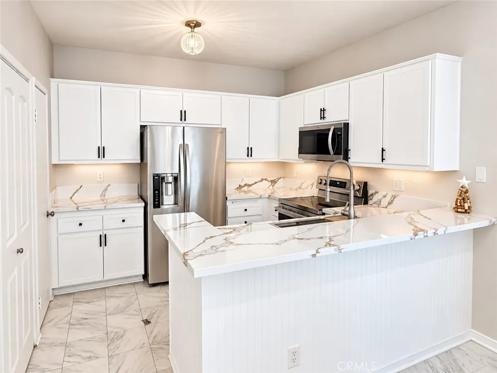 2456 Pleasant Way #A Thousand Oaks, CA 91362