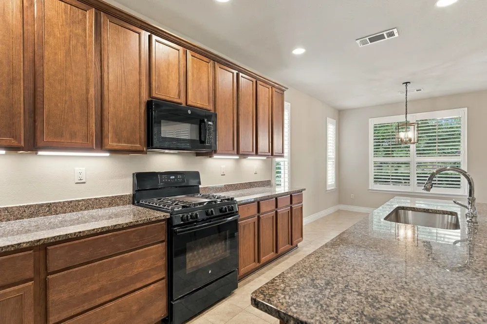 10304 Claystone Drive Denton, TX 76207