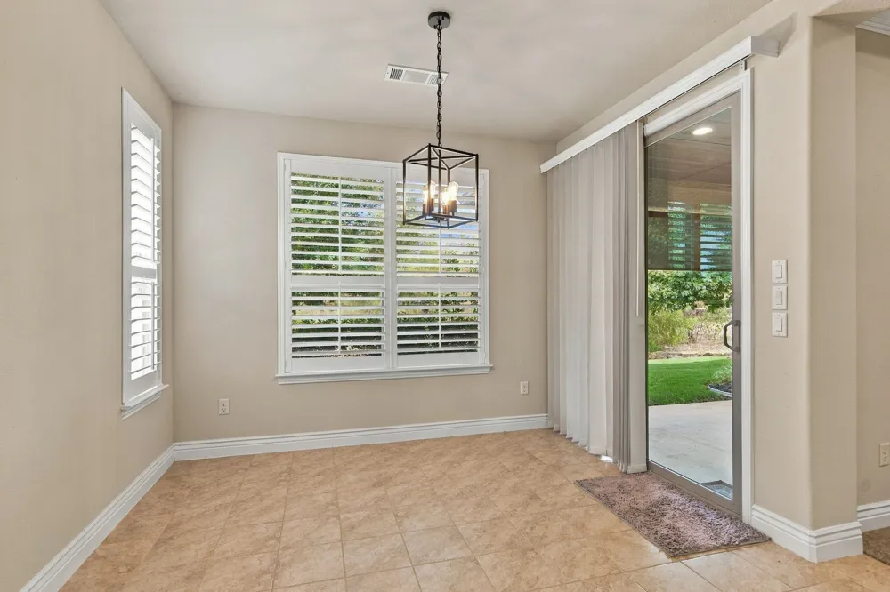 10304 Claystone Drive Denton, TX 76207