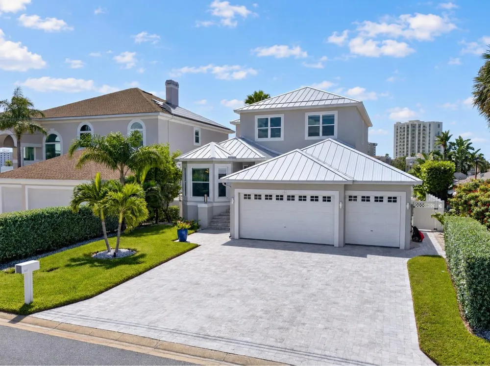 141 BAYSIDE DRIVE Clearwater, FL 33767