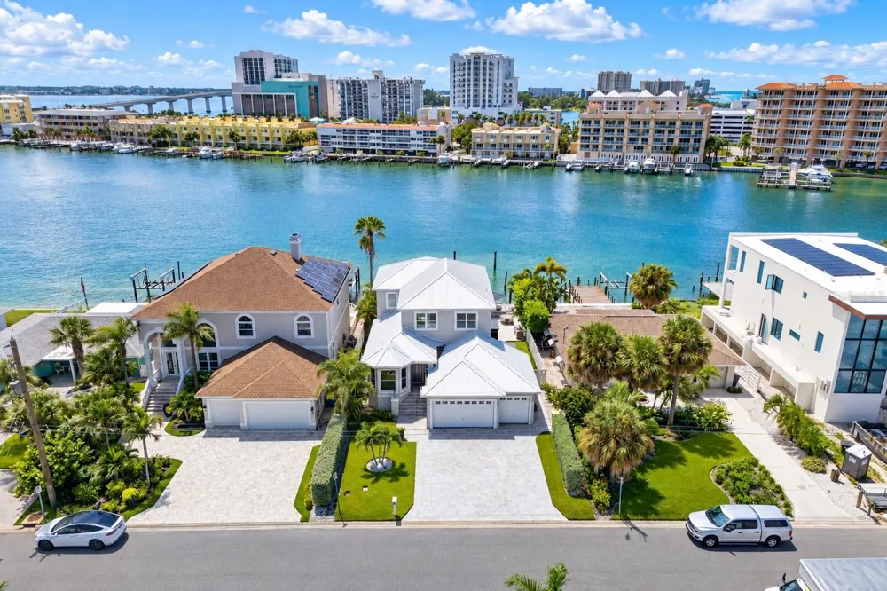 141 BAYSIDE DRIVE Clearwater, FL 33767