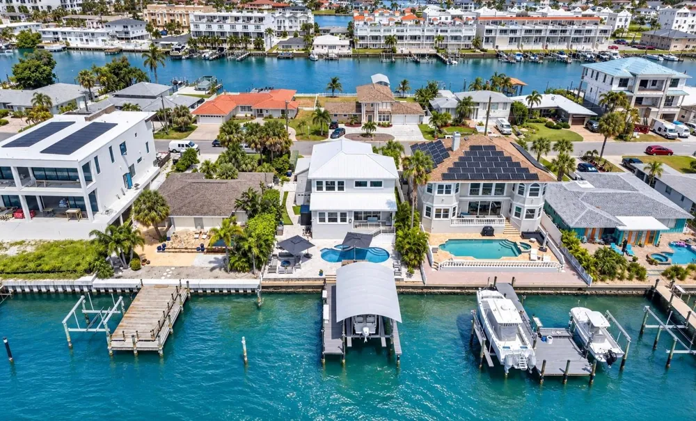 141 BAYSIDE DRIVE Clearwater, FL 33767