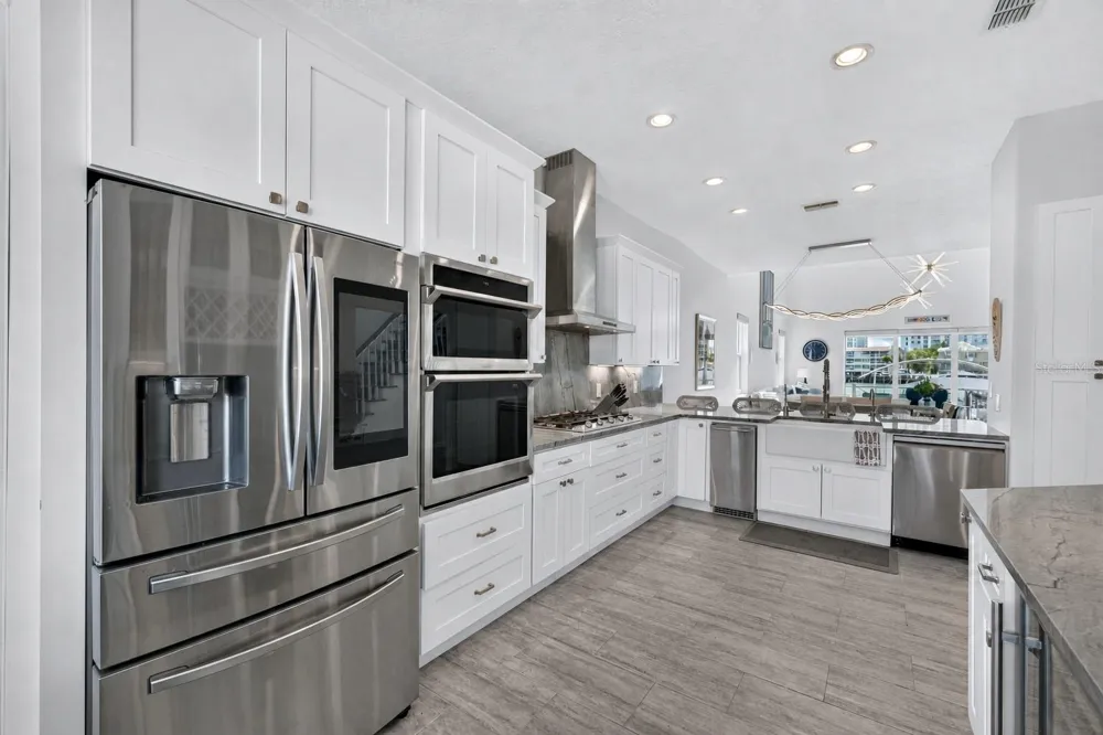 141 BAYSIDE DRIVE Clearwater, FL 33767