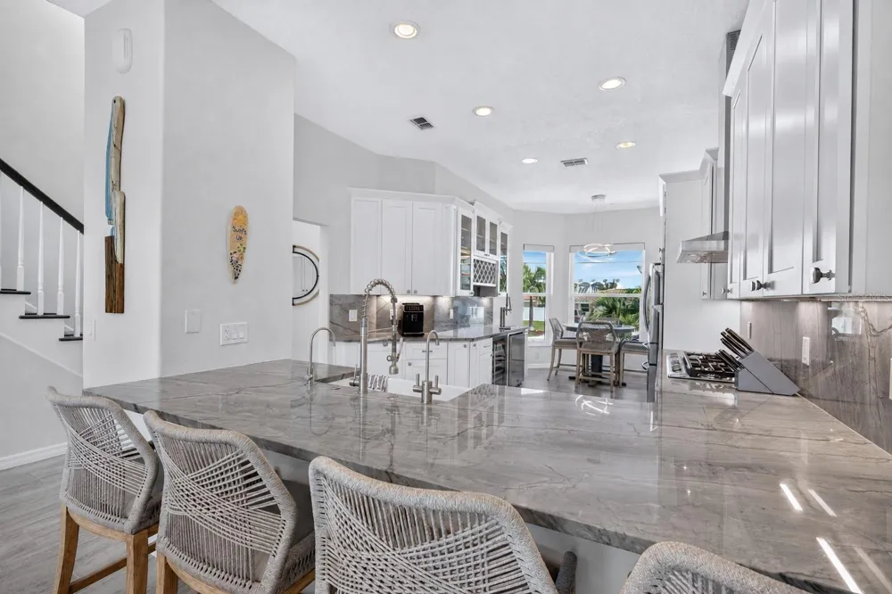 141 BAYSIDE DRIVE Clearwater, FL 33767